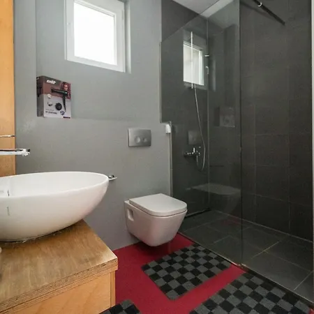 Design 1bdr With View Sarajewo